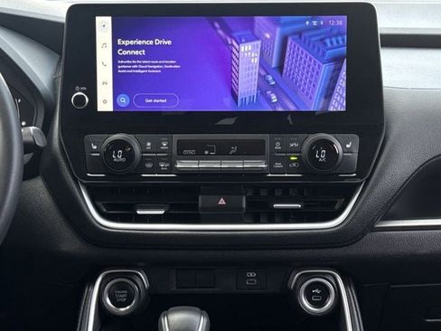 Used 2025 Toyota Grand Highlander XLE image 17