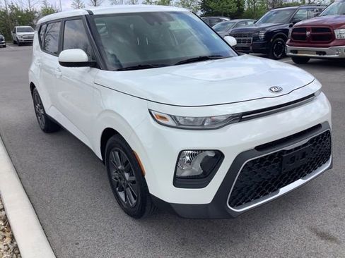Used 2021 Kia Soul S image 3