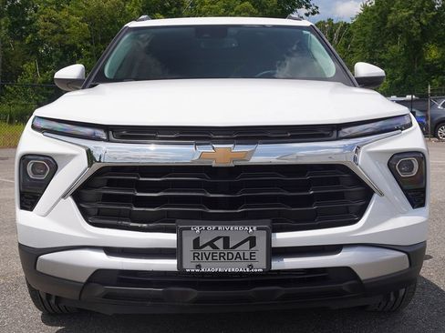 Used 2025 Chevrolet TrailBlazer LT w/ Convenience Package AWD/4WD image 11