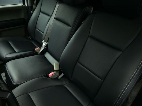 Used 2019 Ford F150 XLT w/ Equipment Group 301A Mid image 17