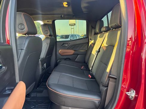 Used 2024 GMC Canyon AT4 AWD/4WD image 14