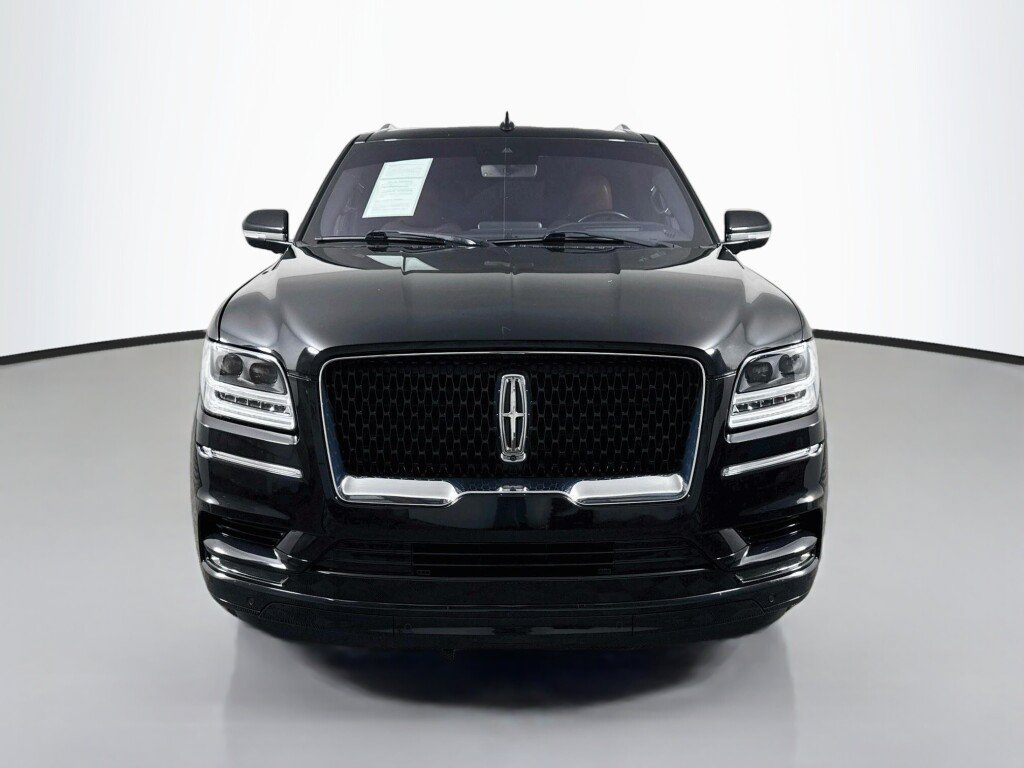 Used 2020 Lincoln Navigator L Reserve w/ Equipment Group 208A Reserve AWD/4WD image 8