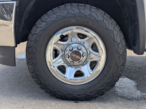 Used 2017 GMC Sierra 1500 SLE w/ Suspension Package, Off-Road AWD/4WD image 48
