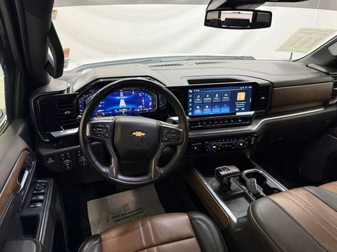 Used 2023 Chevrolet Silverado 1500 High Country w/ Z71 Off-Road Package image 11
