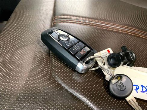 Used 2017 Ford F250 King Ranch w/ King Ranch Ultimate Package image 19