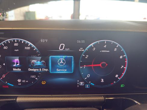 Used 2021 Mercedes-Benz GLA 250 w/ Premium Package image 19