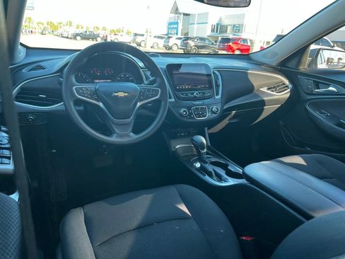 Used 2023 Chevrolet Malibu LT image 42