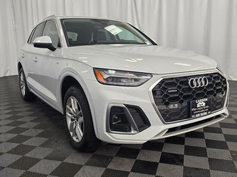 Used 2022 Audi Q5 2.0T Premium w/ Convenience Package image 8