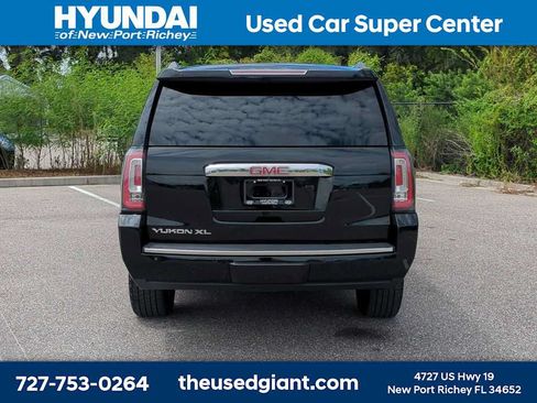 Used 2019 GMC Yukon XL Denali AWD/4WD image 4