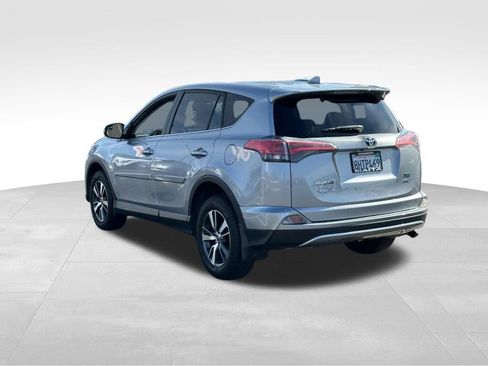 Used 2018 Toyota RAV4 XLE w/ All Weather Liner Package image 6