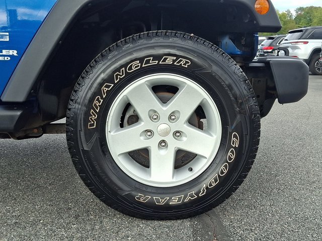 Used 2010 Jeep Wrangler Unlimited Sport AWD/4WD image 11