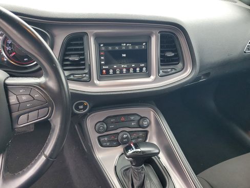 Used 2023 Dodge Challenger SXT RWD image 21