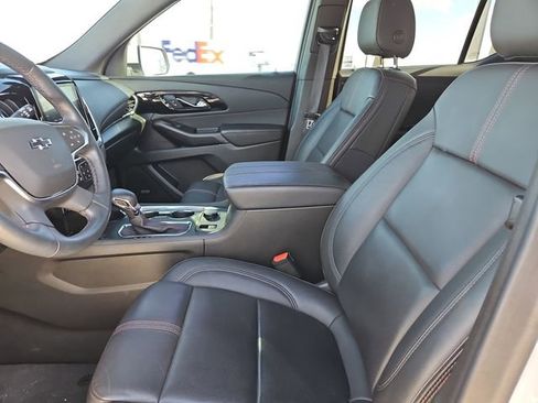 Used 2023 Chevrolet Traverse RS image 17