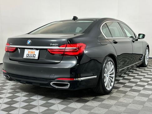 Used 2017 BMW 740i xDrive image 4