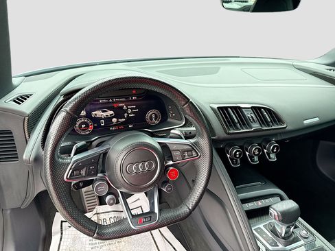 Used 2017 Audi R8 V10 image 22