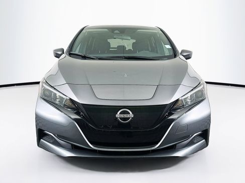 Used 2023 Nissan Leaf S image 2