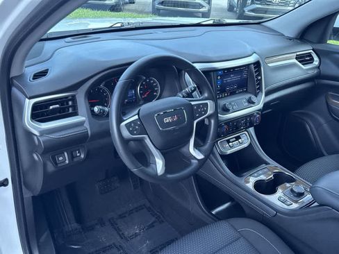 Used 2023 GMC Acadia SLE w/ Driver Convenience Package FWD image 13