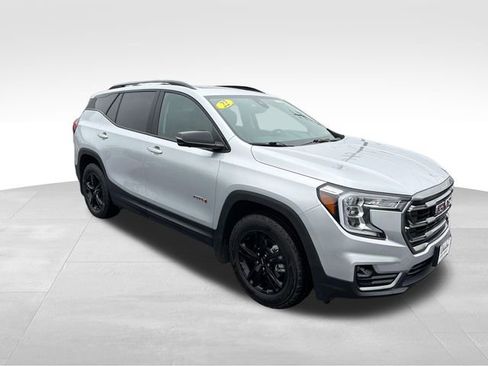 Used 2022 GMC Terrain AT4 w/ Infotainment Package II image 12