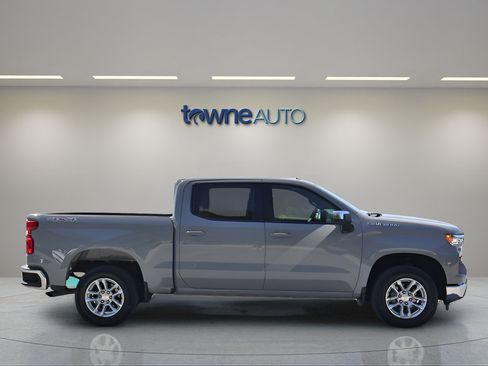 Used 2024 Chevrolet Silverado 1500 LT AWD/4WD image 8