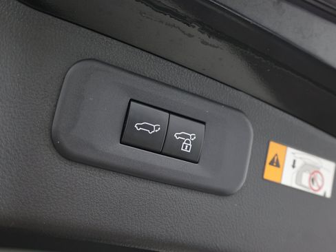 Used 2025 Lexus NX 250 FWD w/ Towing Package (2000 Lbs) image 38
