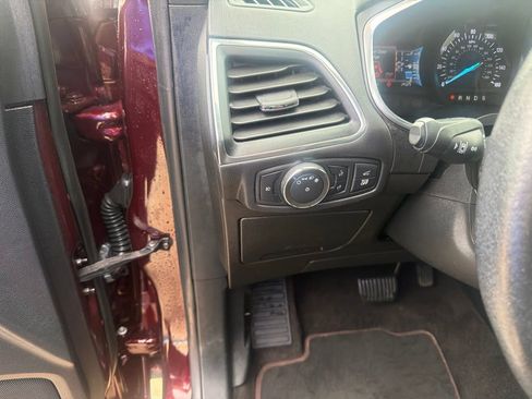 Used 2020 Ford Edge Titanium w/ Equipment Group 301A AWD/4WD image 21