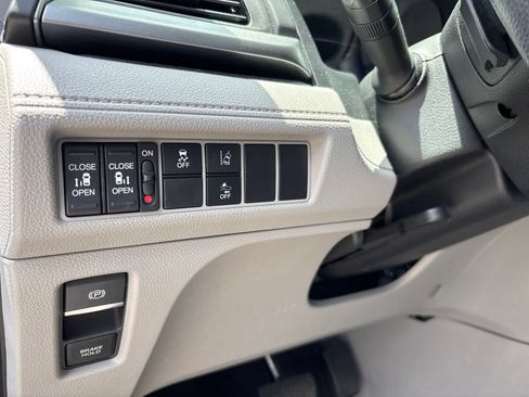 Used 2020 Honda Odyssey EX image 10