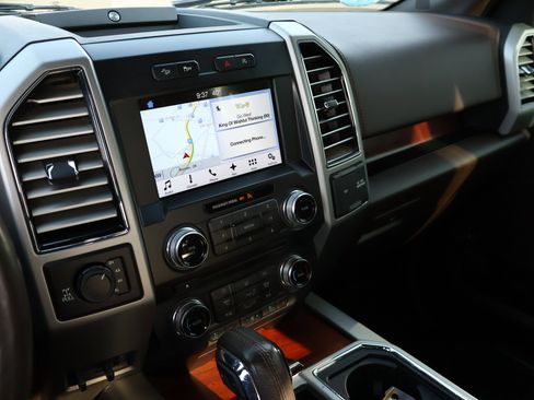 Used 2018 Ford F150 King Ranch w/ Equipment Group 601A Luxury image 19