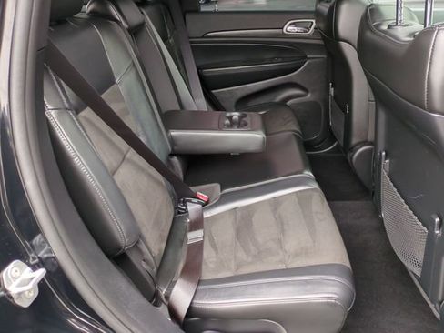 Used 2020 Jeep Grand Cherokee Altitude image 28