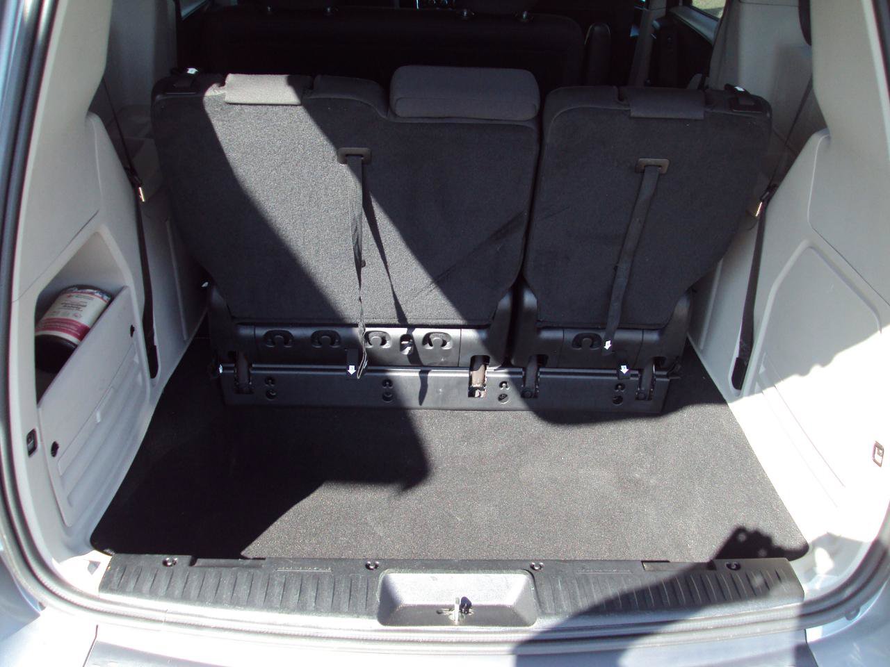 Used 2018 Dodge Grand Caravan SE w/ UConnect Hands-Free Group FWD image 8