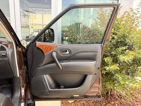 Used 2019 INFINITI QX80 Luxe w/ Proassist Package AWD/4WD image 25