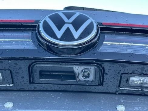 New 2026 Volkswagen Taos SEL image 17