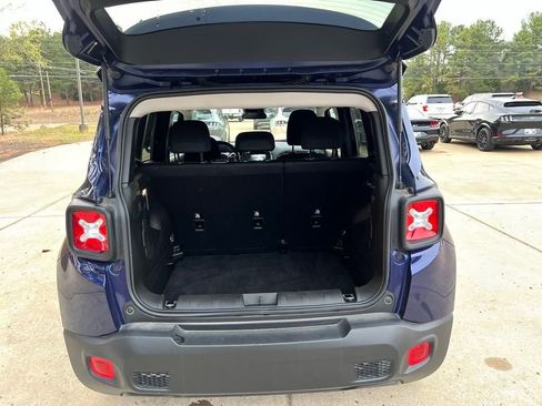 Used 2021 Jeep Renegade Latitude image 23