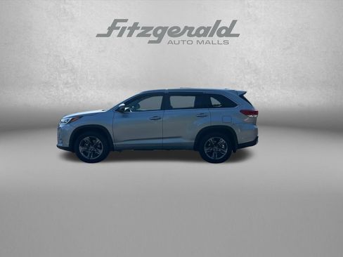 Used 2019 Toyota Highlander Limited Platinum AWD/4WD image 5
