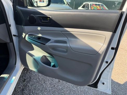 Used 2013 Toyota Tacoma 2WD Access Cab image 23