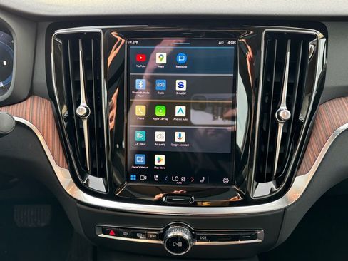 Certified 2025 Volvo S60 B5 Plus image 10