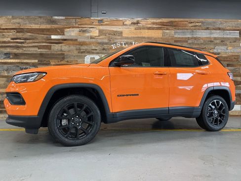 New 2026 Jeep Compass Latitude image 42