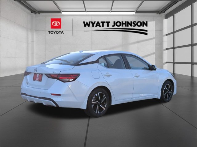 Used 2024 Nissan Sentra SV FWD image 8