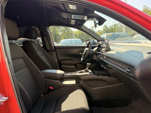 Certified 2025 Honda HR-V Sport image 14