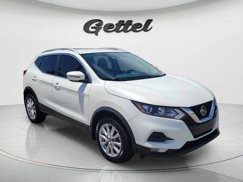 Used 2021 Nissan Rogue Sport SV FWD image 3