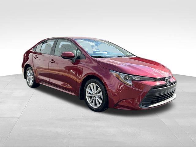 Used 2024 Toyota Corolla LE w/ LE Convenience Package FWD image 7