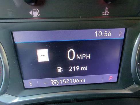 Used 2021 Chevrolet Traverse LT w/ LT Premium Package image 21