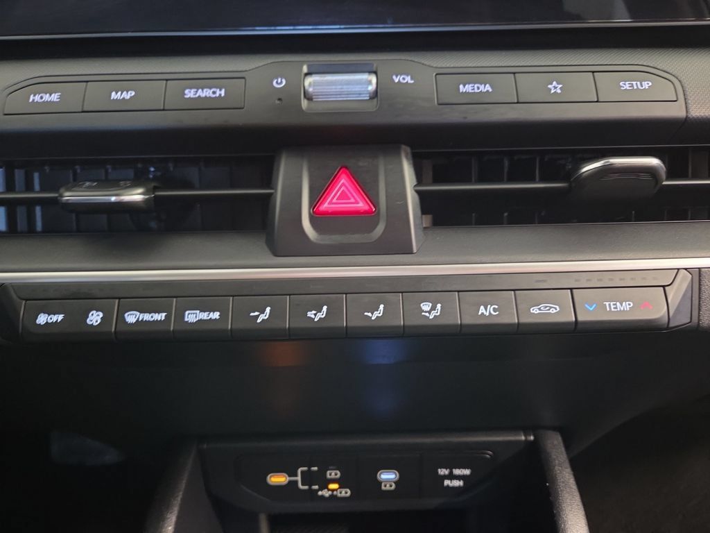 Used 2025 Kia K4 FWD image 17