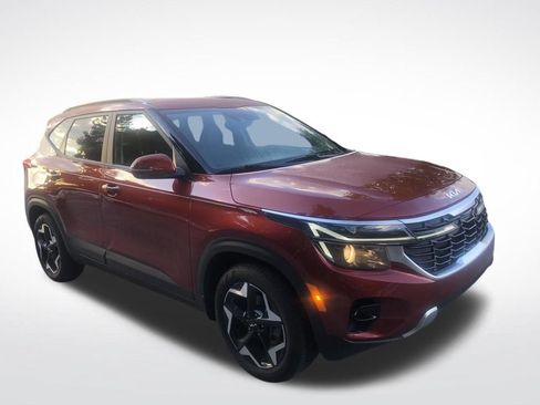 Used 2025 Kia Seltos S FWD image 3