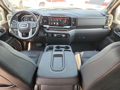 Used 2025 GMC Sierra 1500 SLT AWD/4WD image 10
