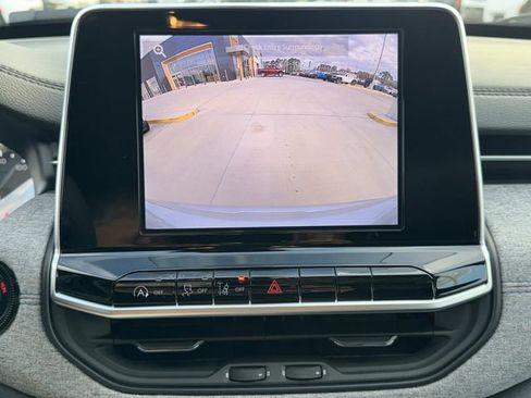 New 2026 Jeep Compass Latitude image 16