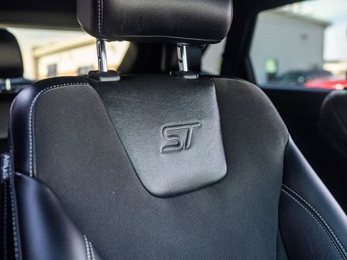 Used 2019 Ford Edge ST image 22