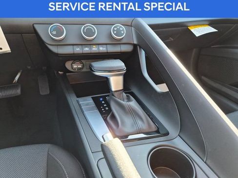 Certified 2026 Hyundai Elantra SE FWD image 10
