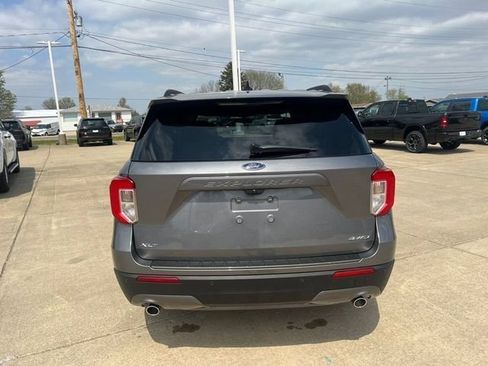Used 2022 Ford Explorer XLT w/ Equipment Group 202A AWD/4WD image 6