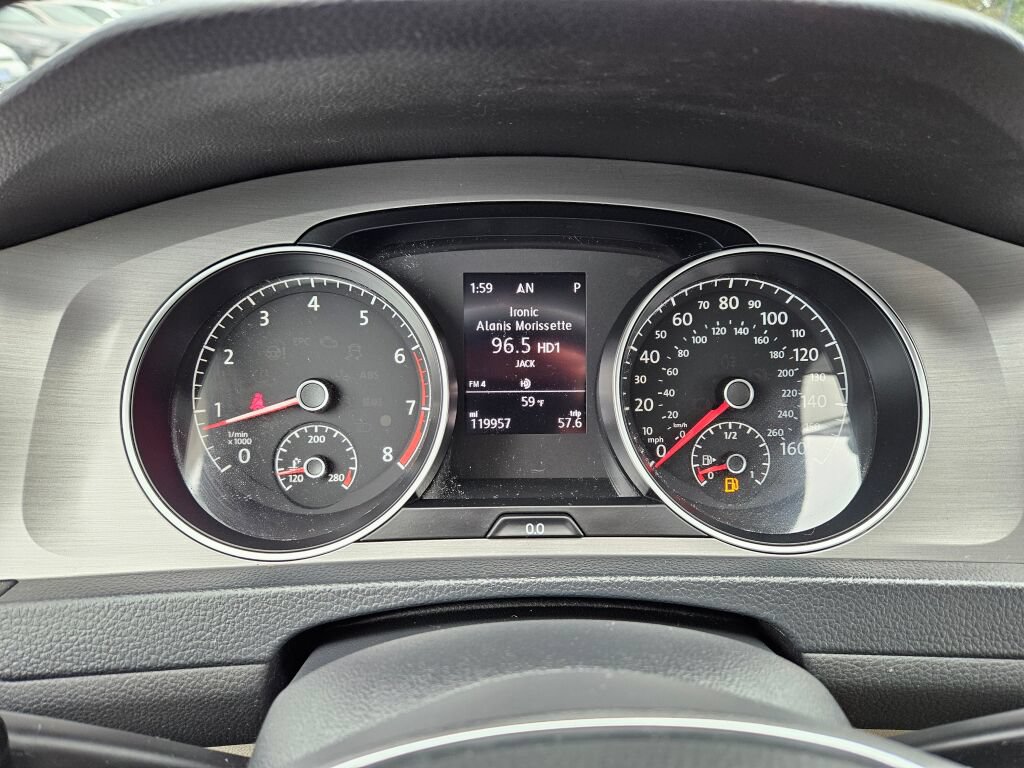 Used 2016 Volkswagen Golf S FWD image 21