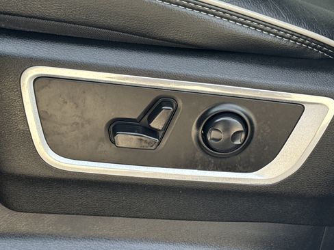 Used 2024 RAM 1500 Laramie image 28